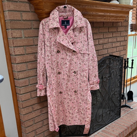 London Fog Jackets & Blazers - London Fog Pink Floral Double-Breasted Trench Coat, Size L Petite, EUC